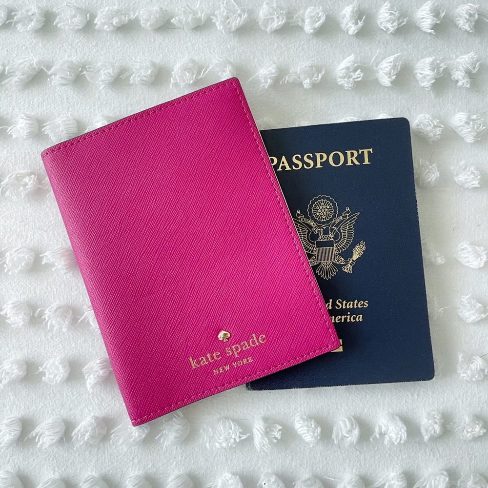 Kate Spade ♠️ Passport Cover